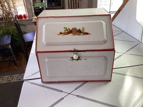 Vintage metal bread box - metal,